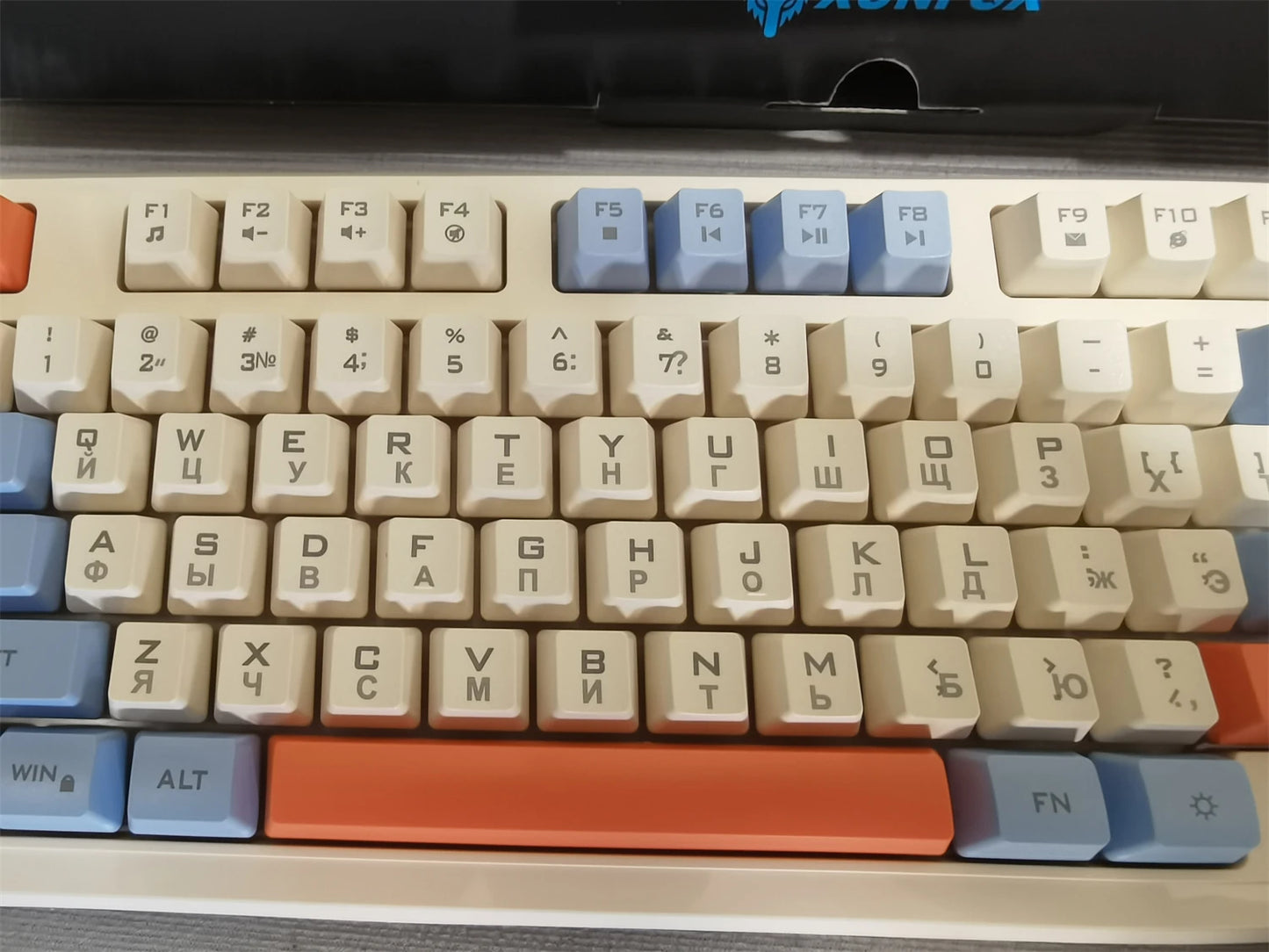 Keyboard 94 Keys 90% Layout Spanish Russian Korean Arabic Keyboard USB Wired RGB Light Volume Knob Ergonomics Gaming Office K82